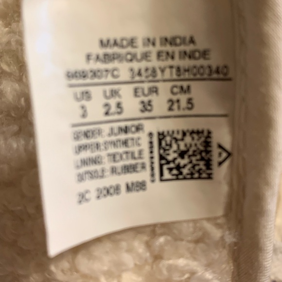 Girls Converse high tops 669307C cream Sherpa Size 3 NWOT All Stars - Picture 7 of 8